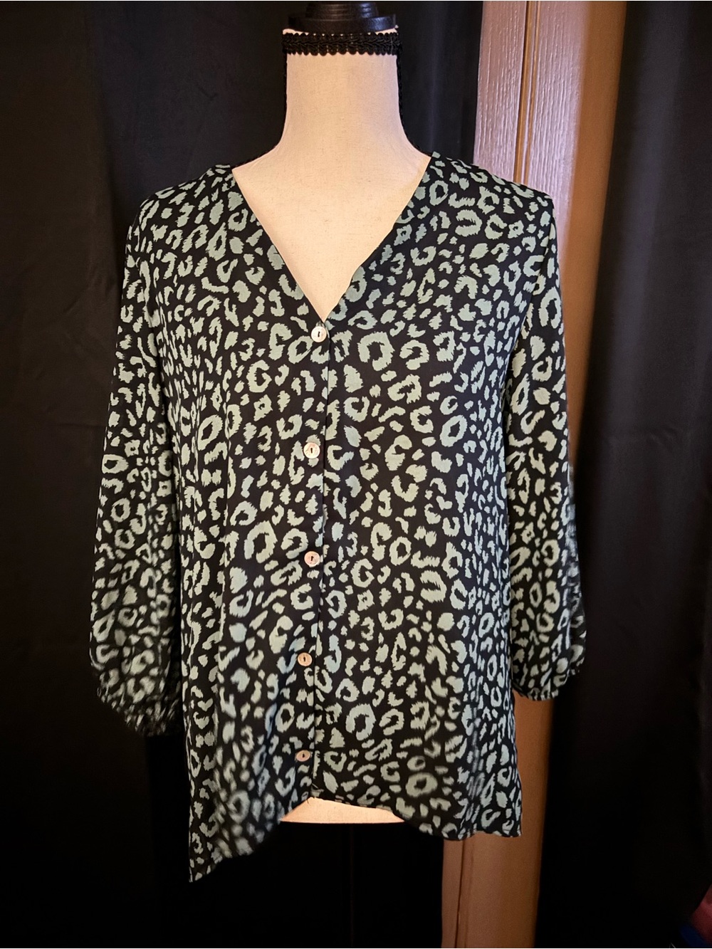 West Kei Black & Mint Leopard-Print Button Blouse